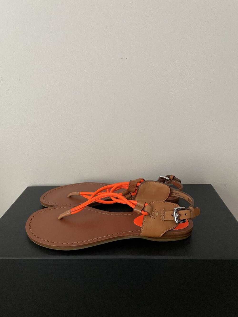 COACH Flats Thong Sandals NEW